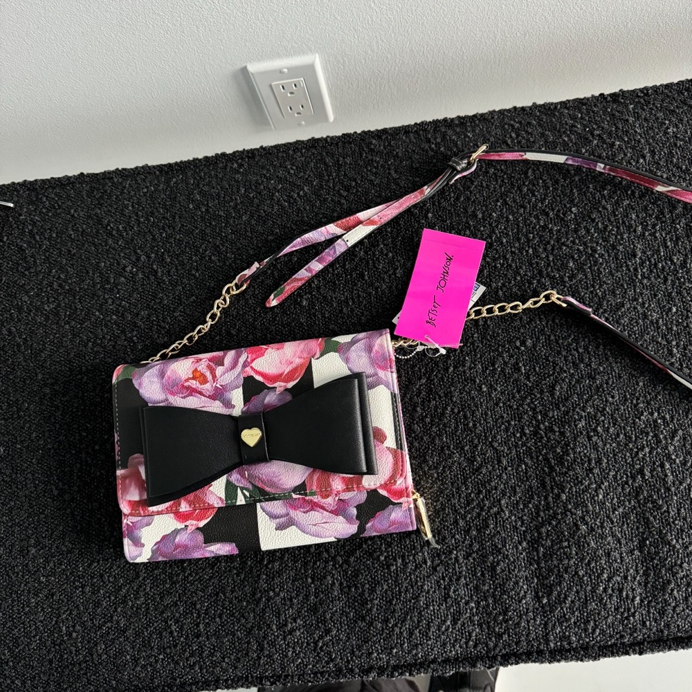 Betsy Johnson crossbody purse